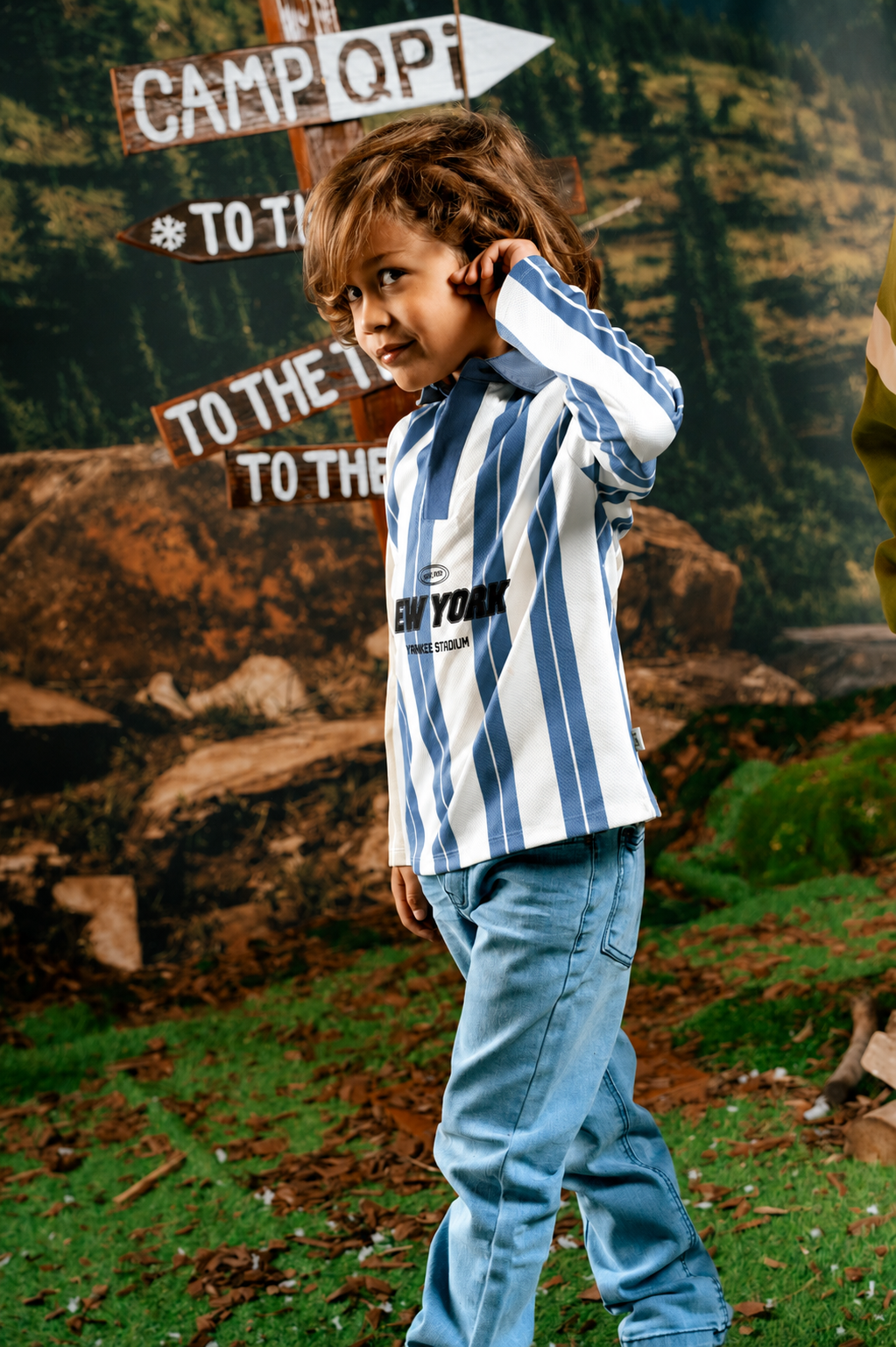 Blauw-wit gestreept poloshirt met tekstprint | AOP Blue Stripe