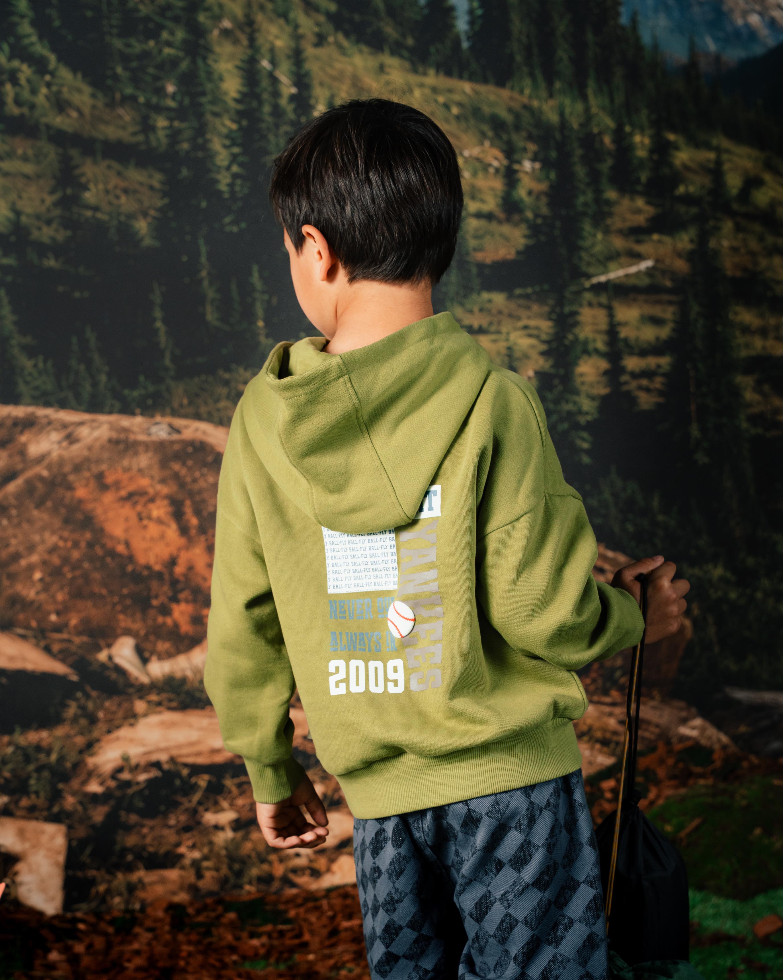 Limoengroene hoodie met rugprint | Olive