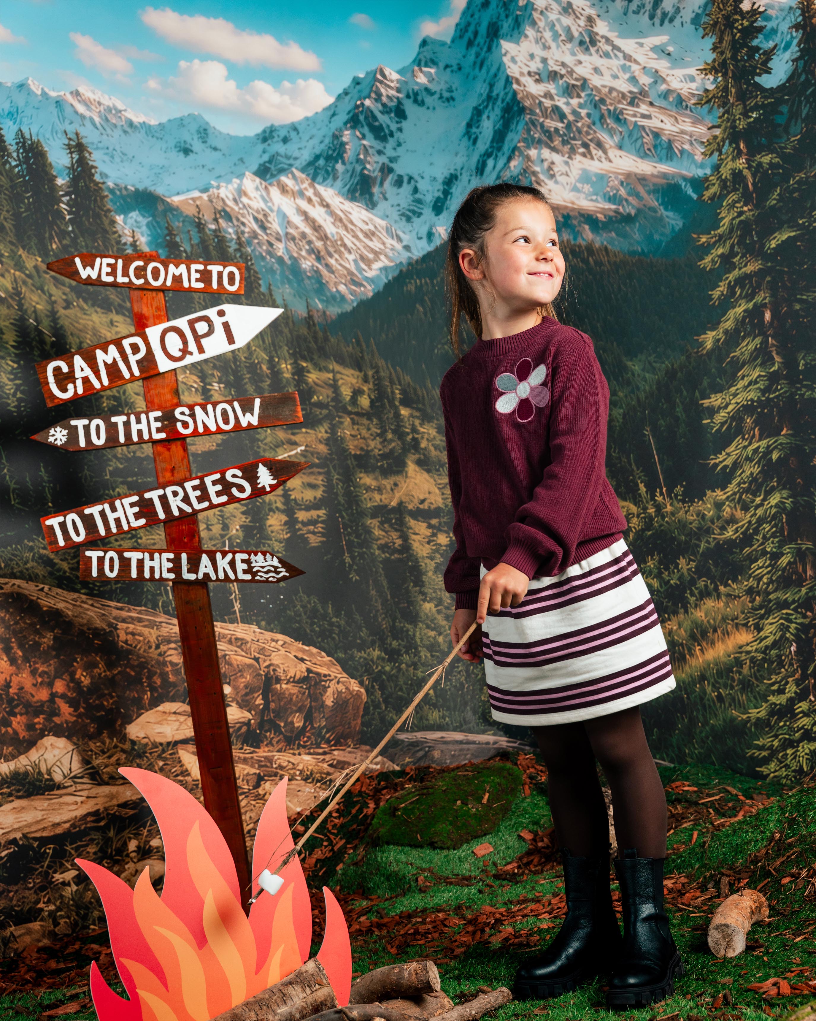 Bordeauxrood gebreid vest met bloemen | Burgundy