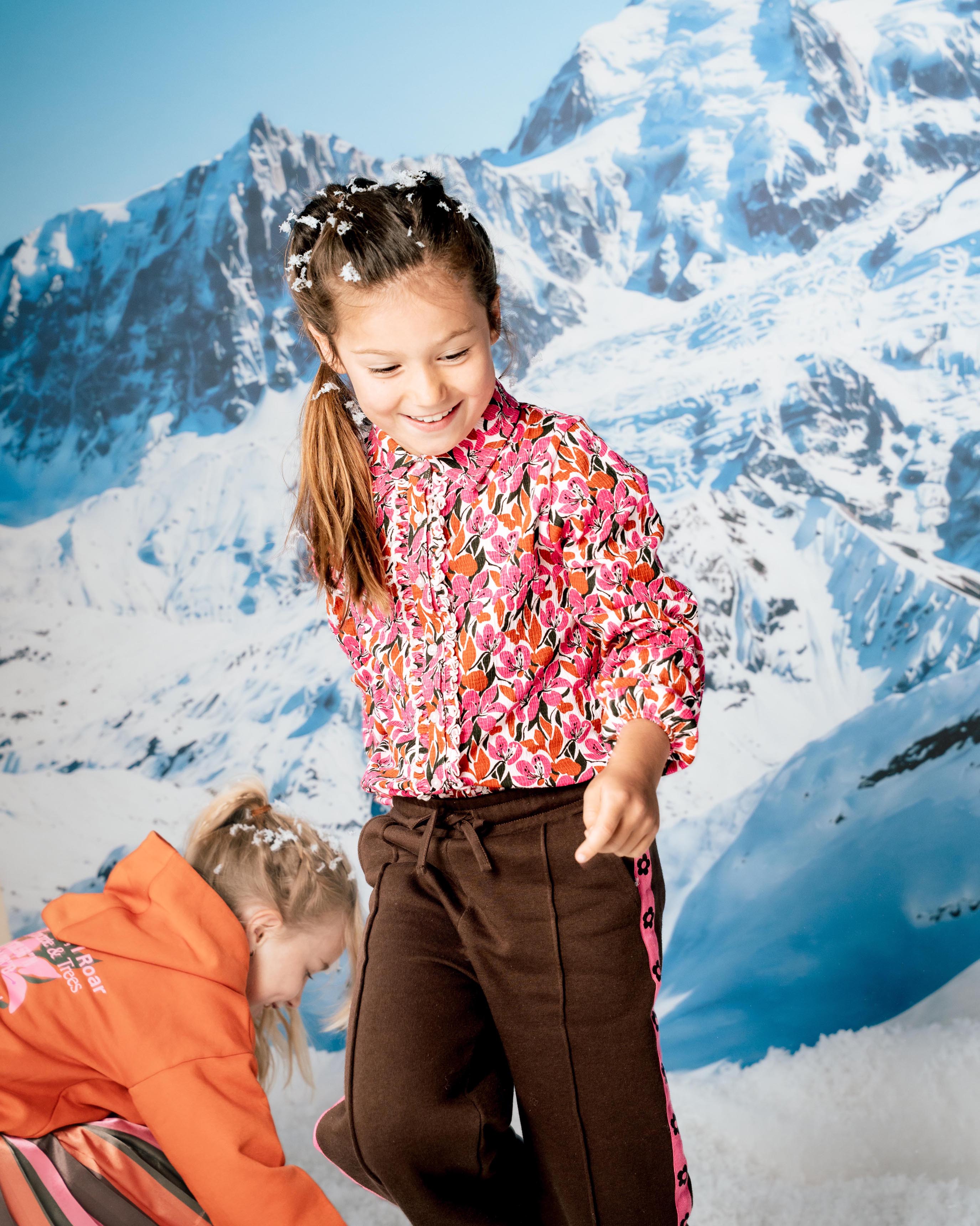 Roze blouse met kleurrijke bloemenprint | AOP Pink Blush Flower