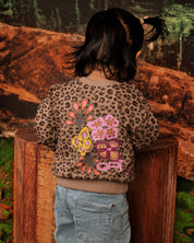 Taupebruine sweater met luipaardprint | AOP Taupe Animal