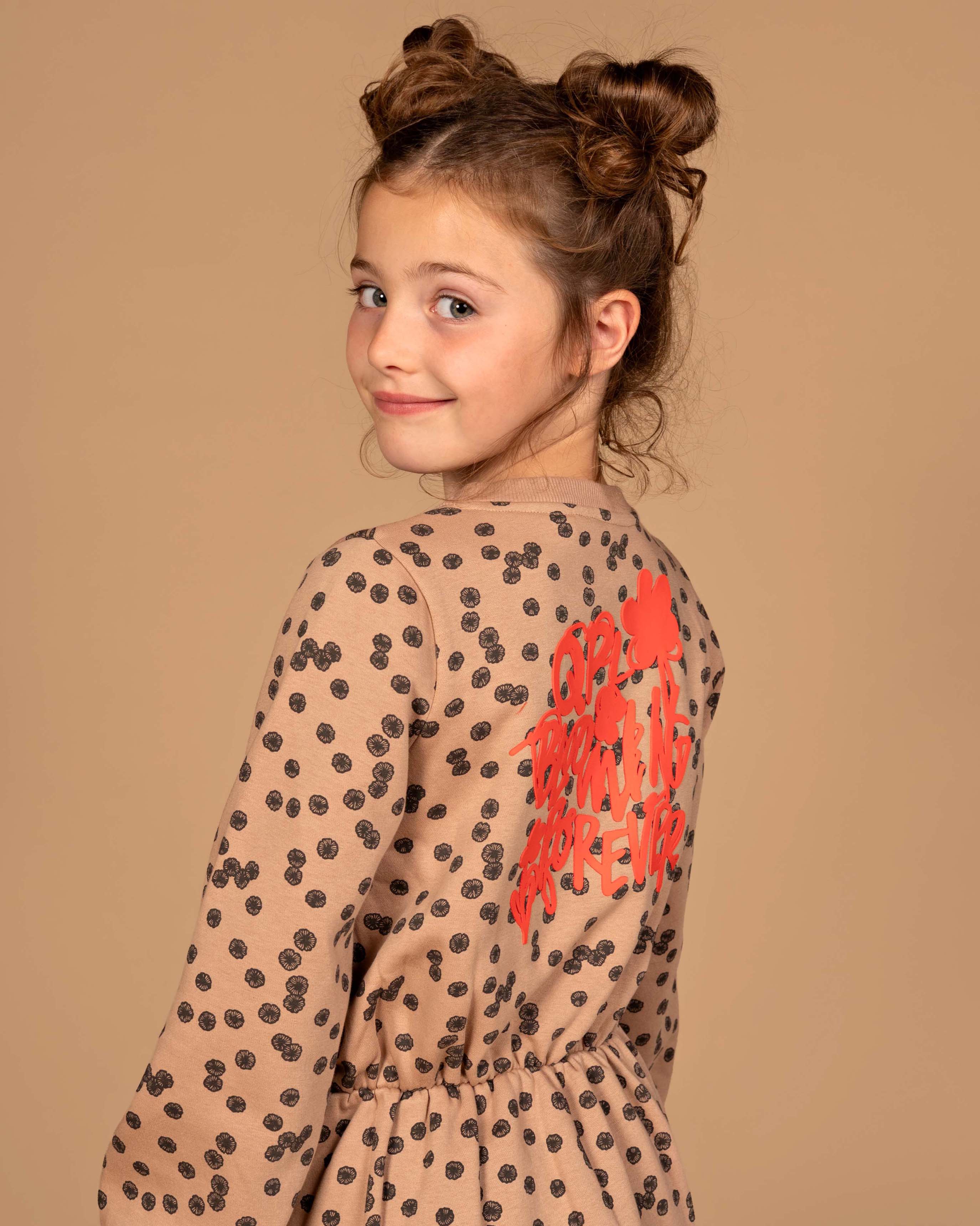 Beige jurk met all-over print | AOP Sand Flower