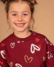 Bordeauxrode sweater met hartjesprint | AOP Red Hearts